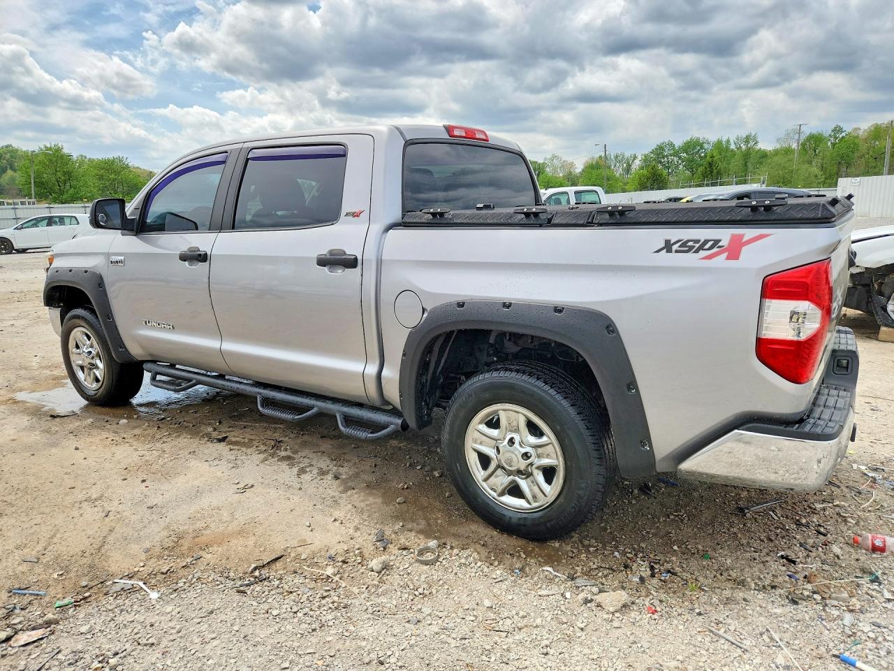 Toyota Tundra Crewmax Sr5