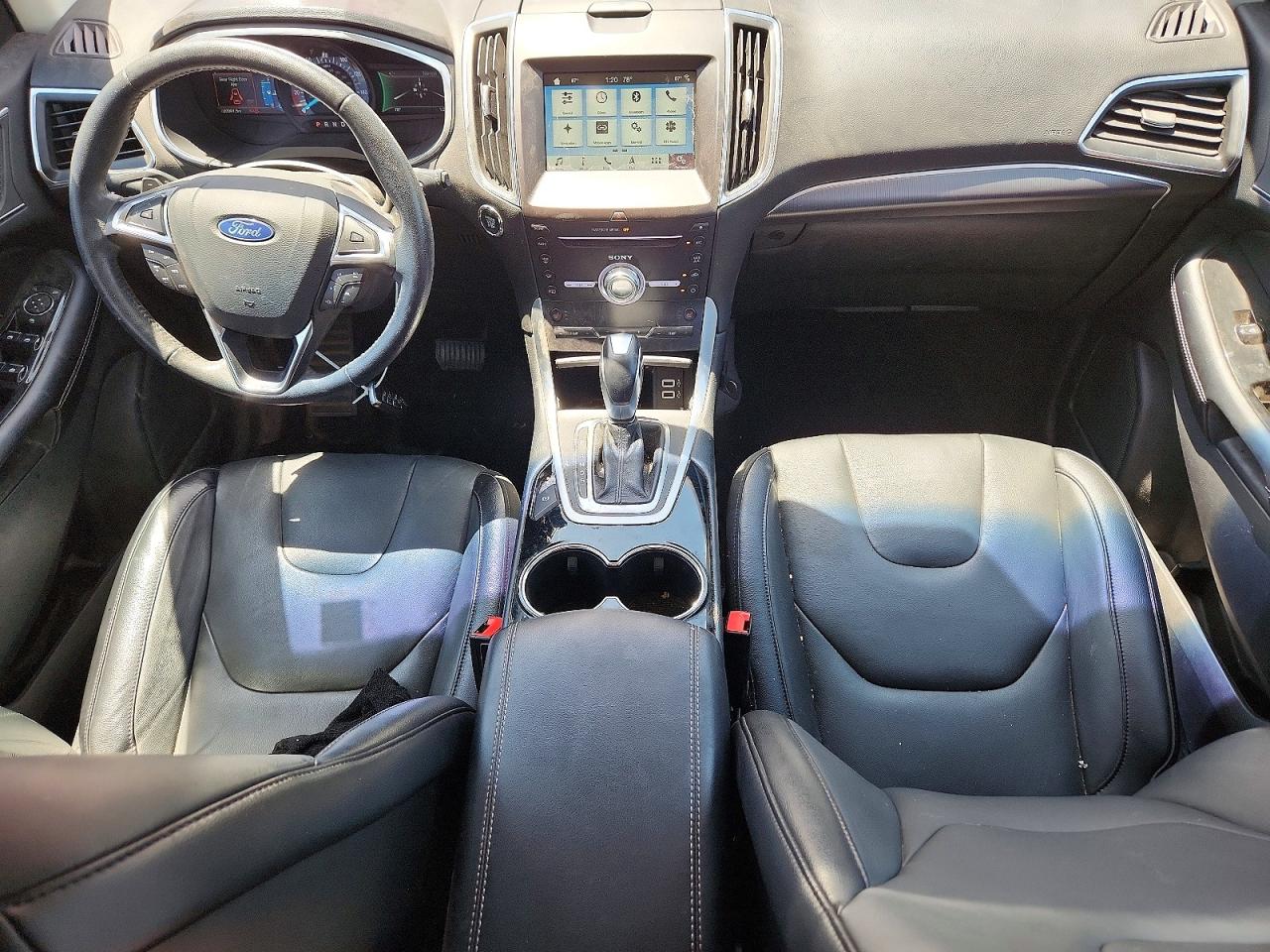 Ford Edge Titanium