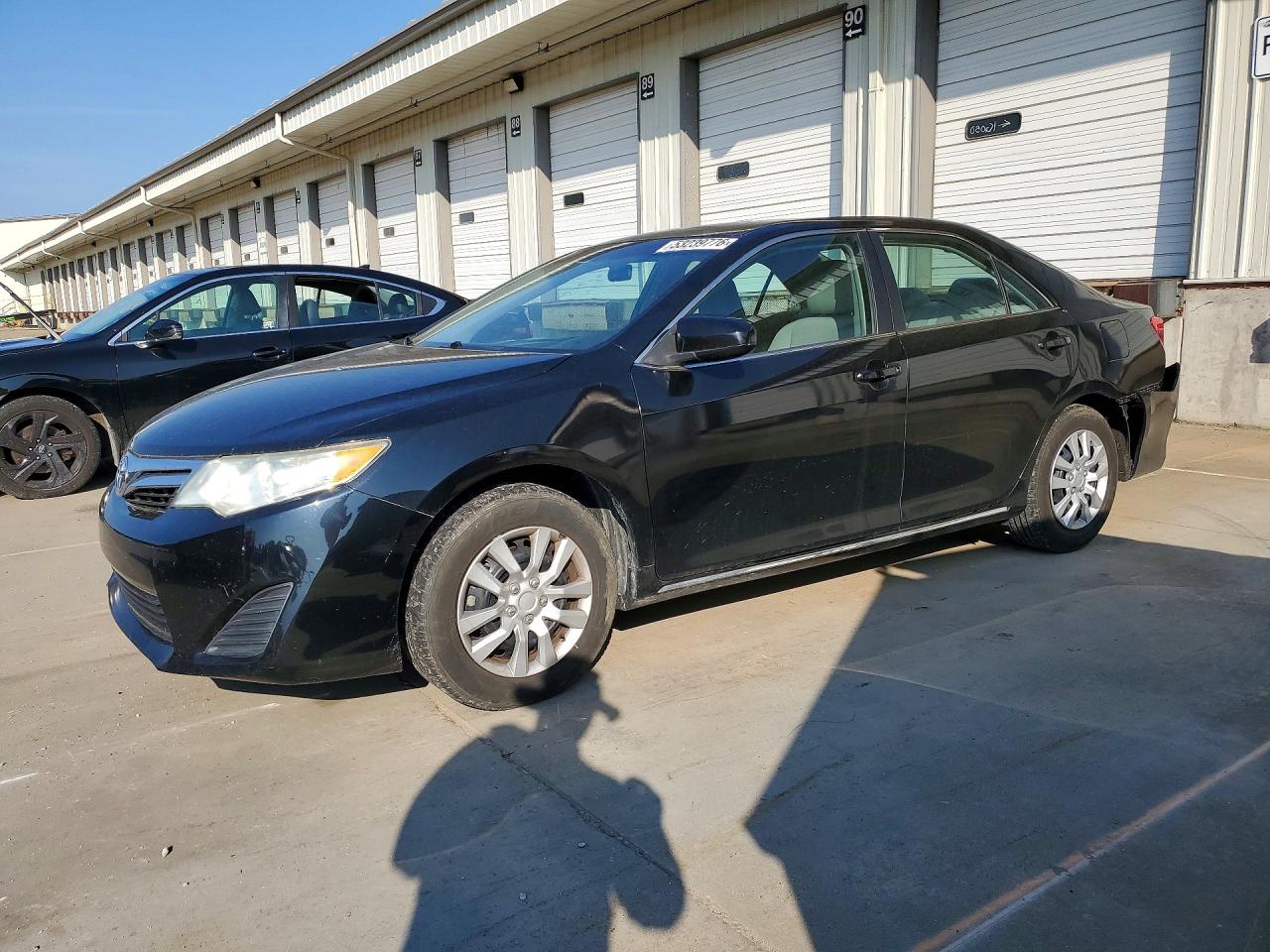 Salvage Toyota Camry Image