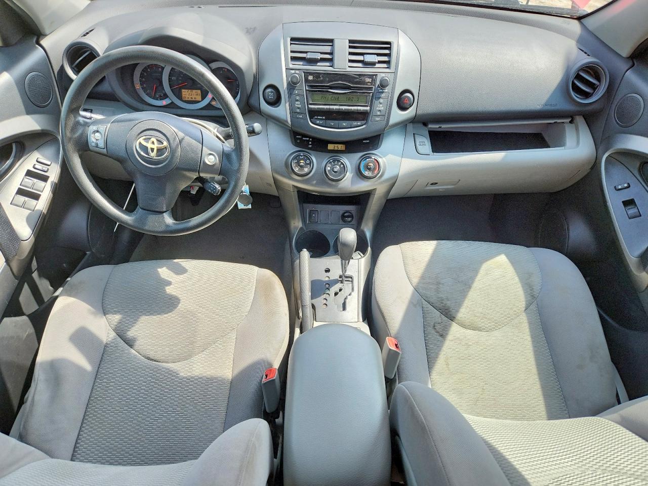 Toyota RAV4 Base