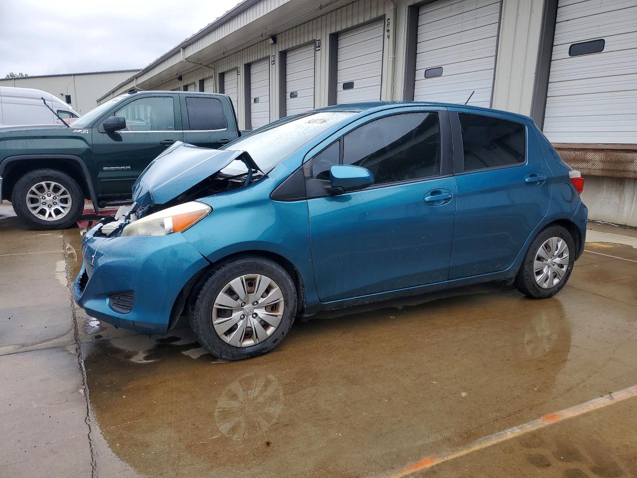 Salvage Toyota Yaris Image