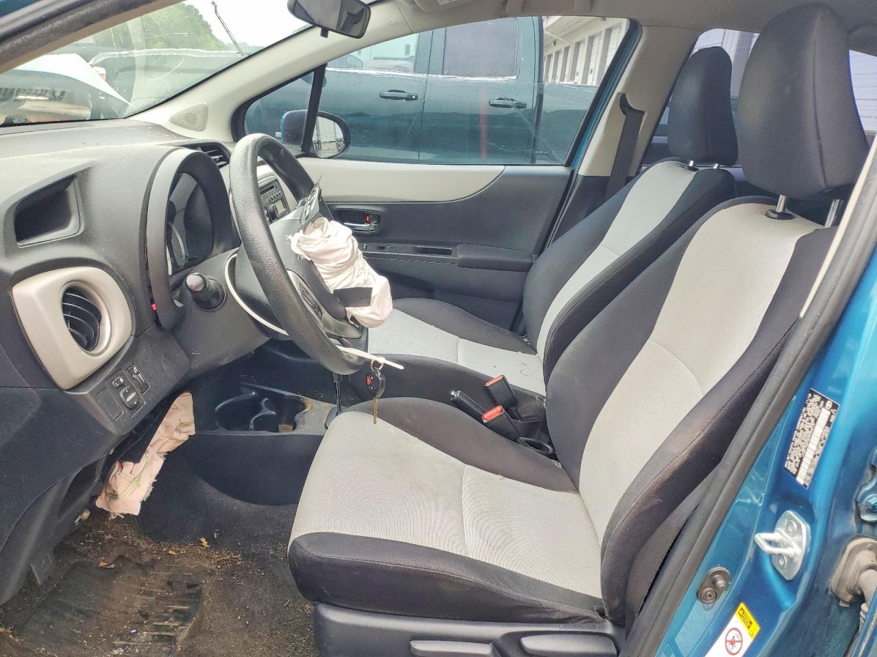 Toyota Yaris 5-door Le