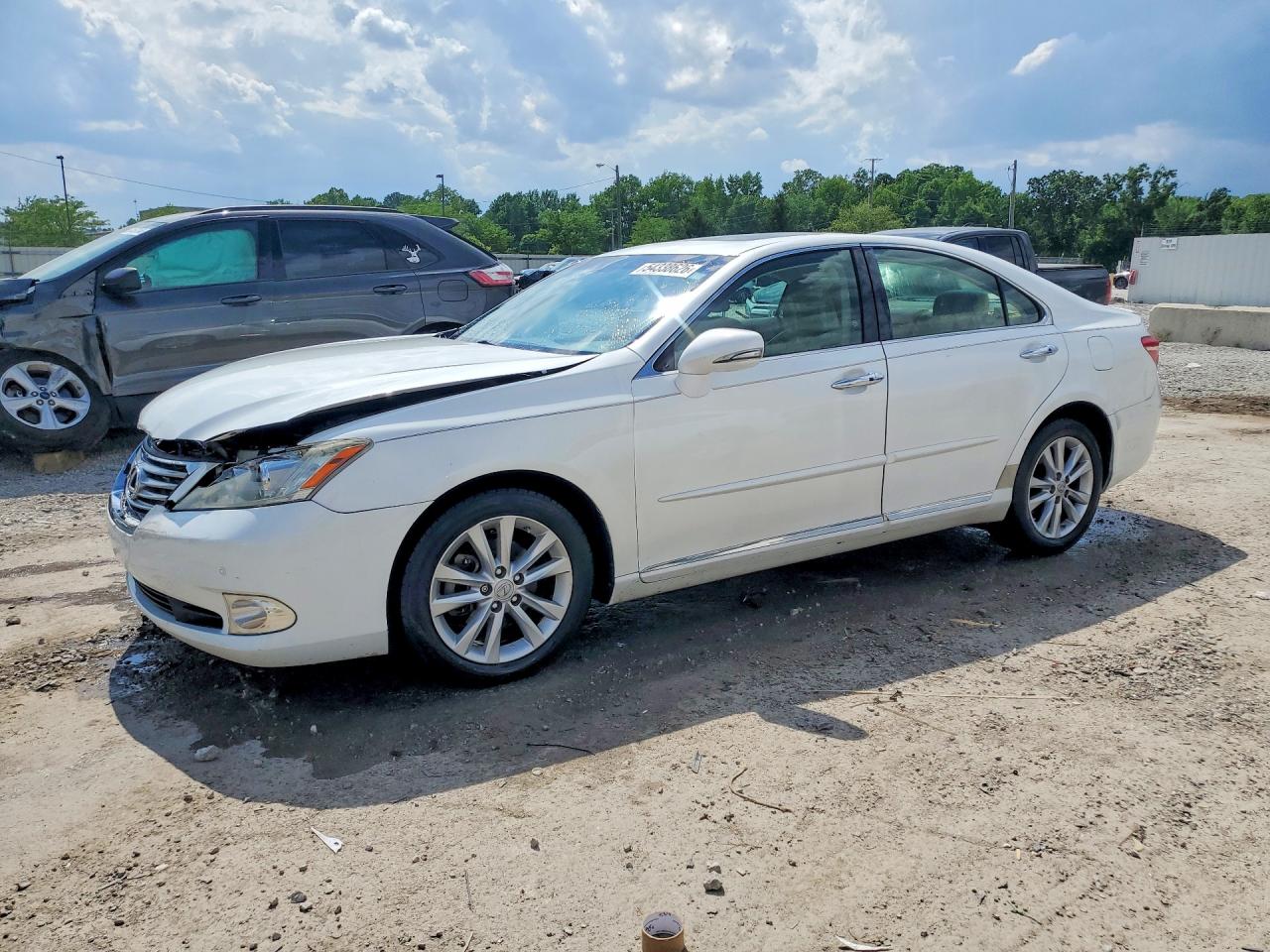 Salvage Lexus Es Image