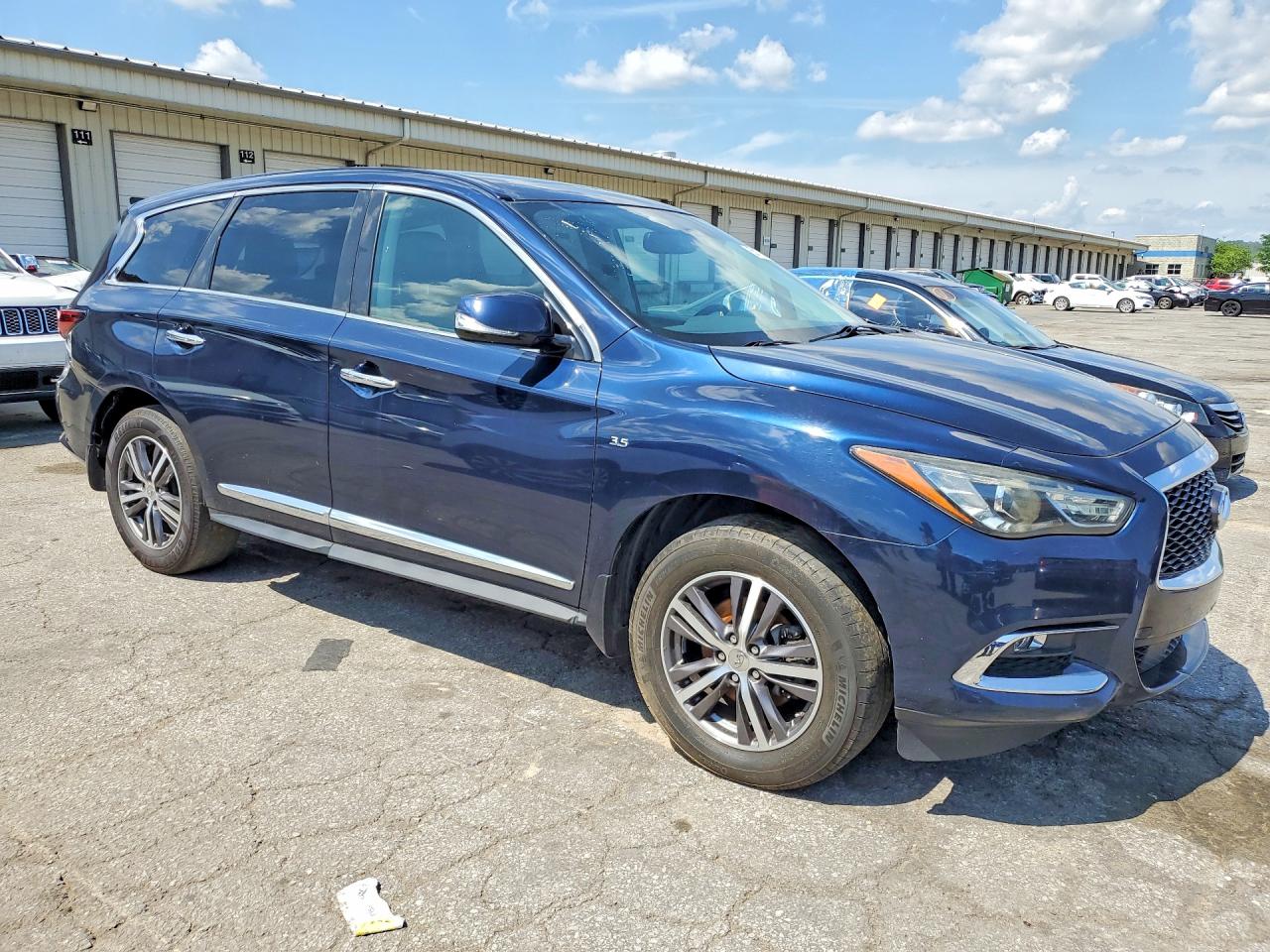 INFINITI Qx Base