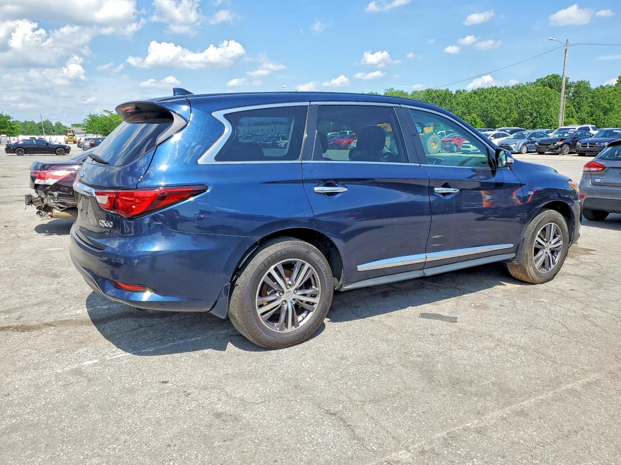 INFINITI Qx Base