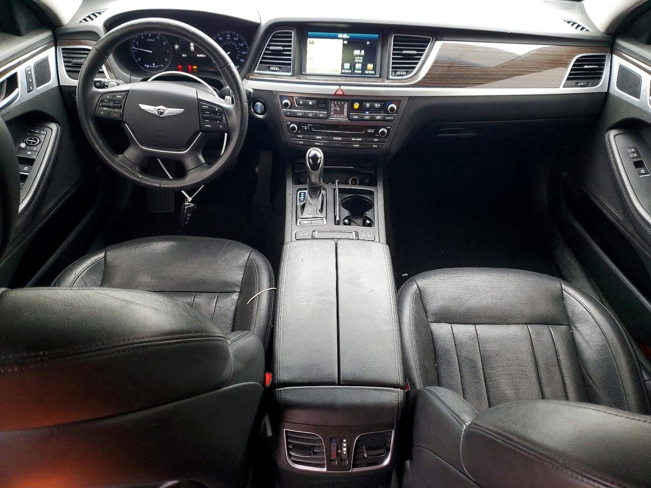 Hyundai Genesis 3.8l