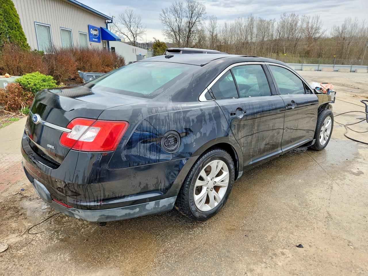 Ford Taurus Sel