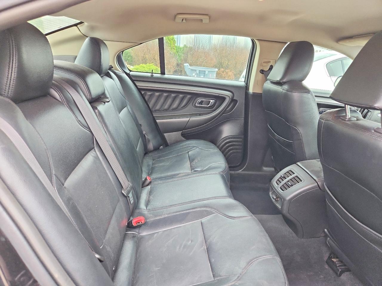 Ford Taurus Sel