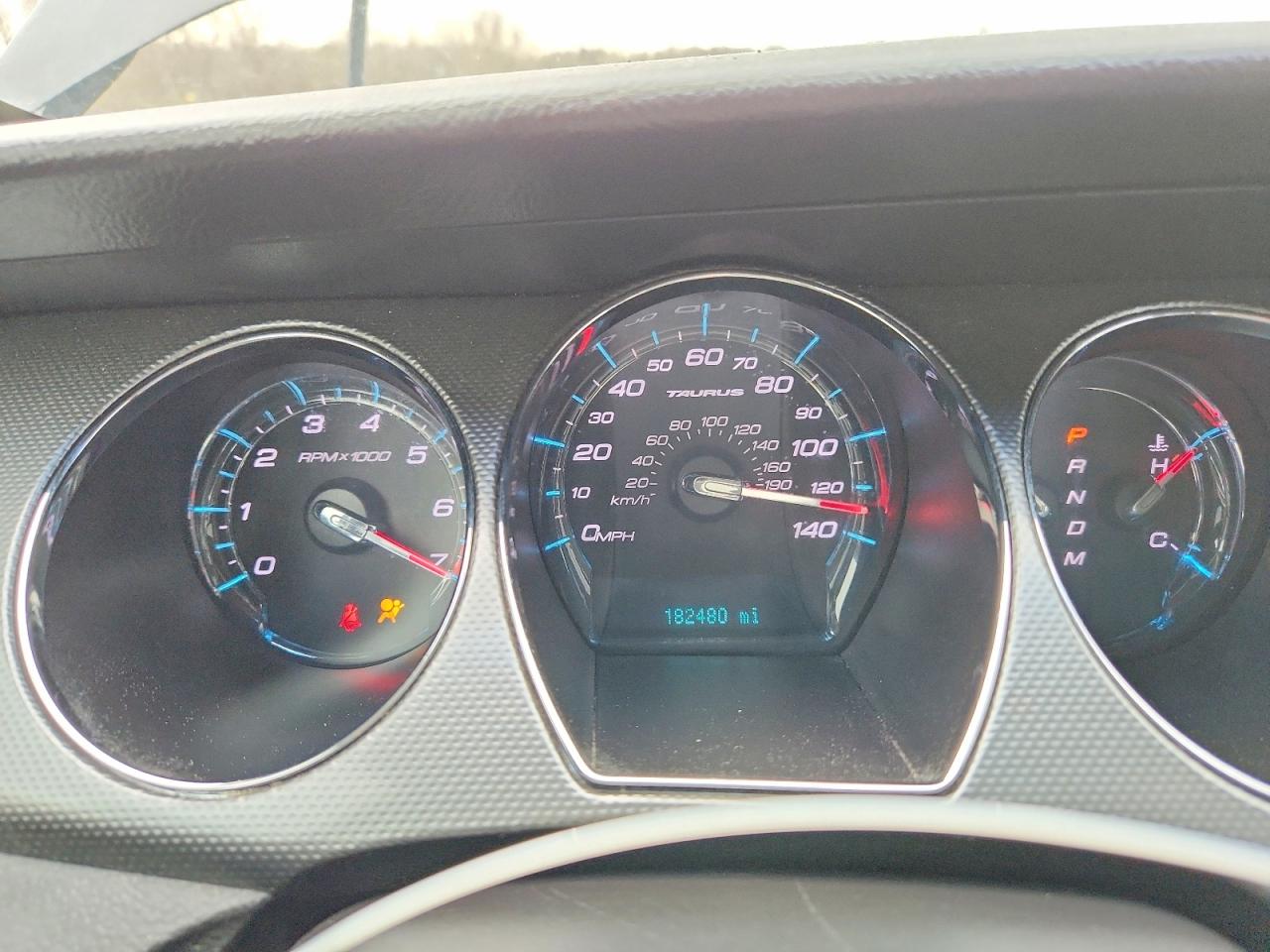 Ford Taurus Sel