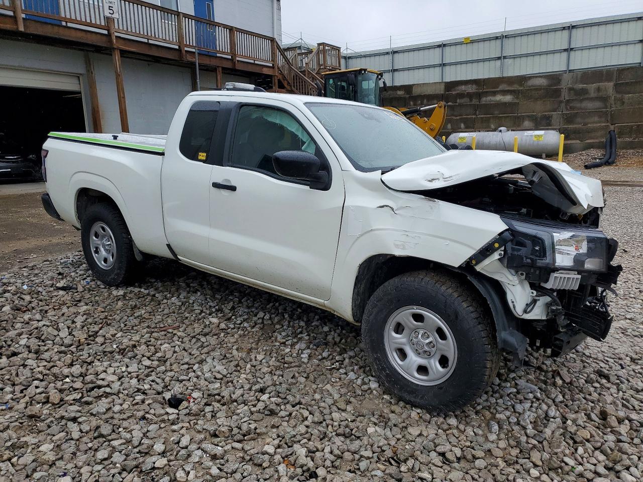 Nissan Frontier S