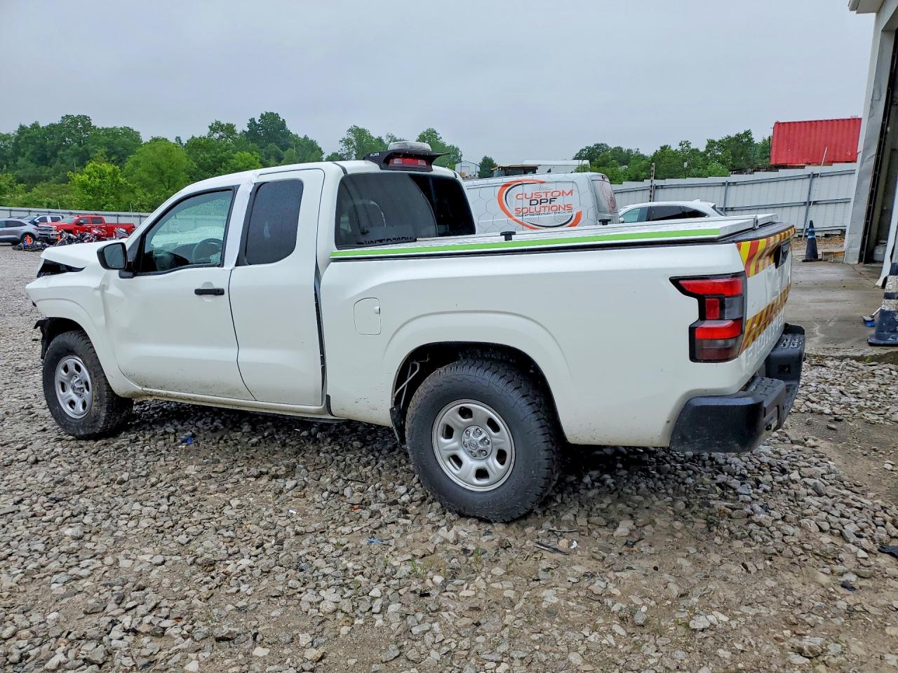 Nissan Frontier S