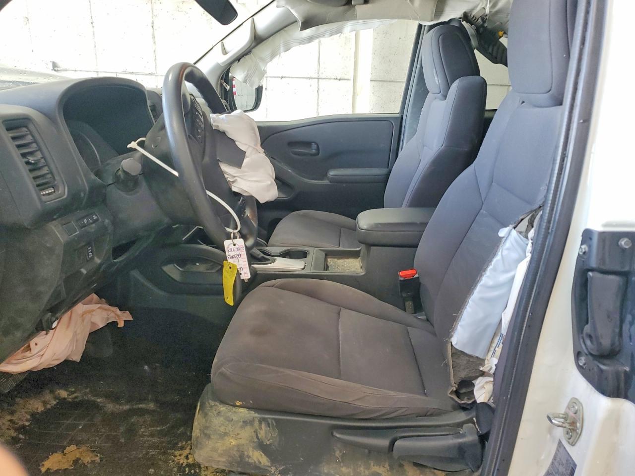 Nissan Frontier S