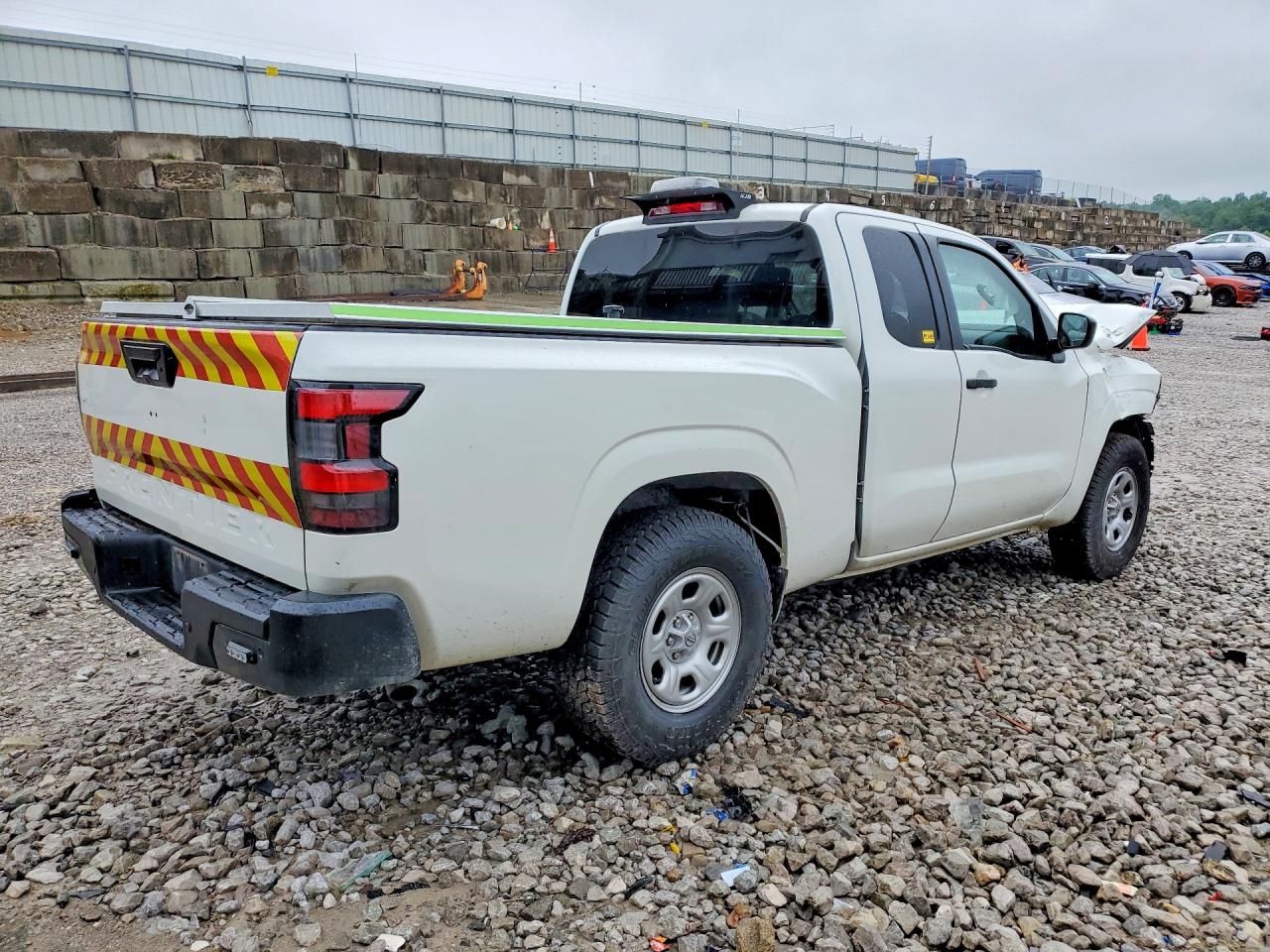 Nissan Frontier S