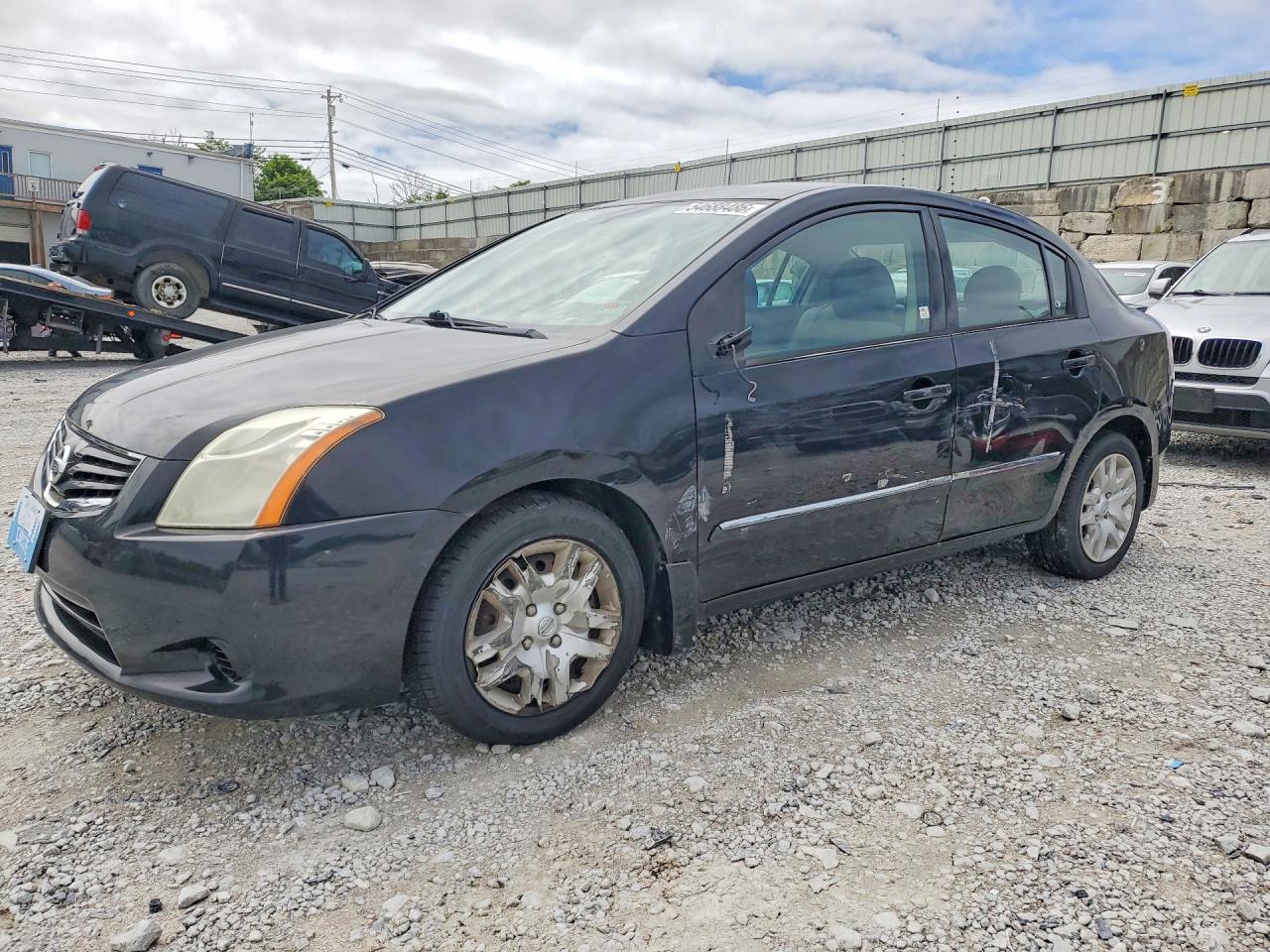 Salvage Nissan Sentra Image