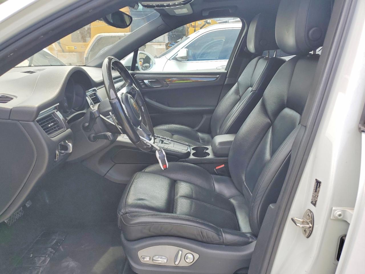 Porsche Macan S