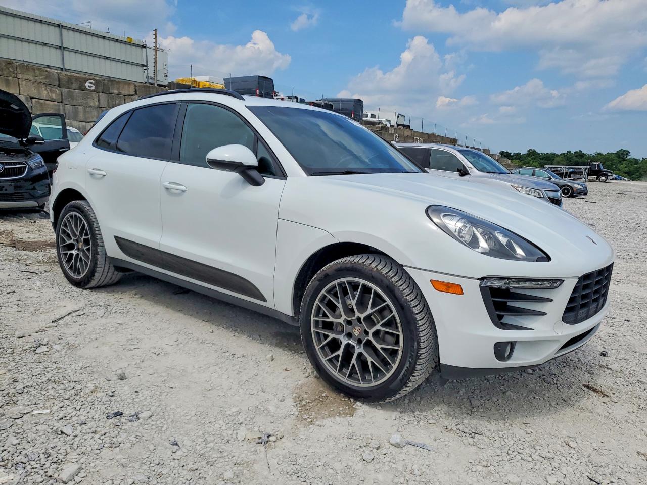 Porsche Macan S