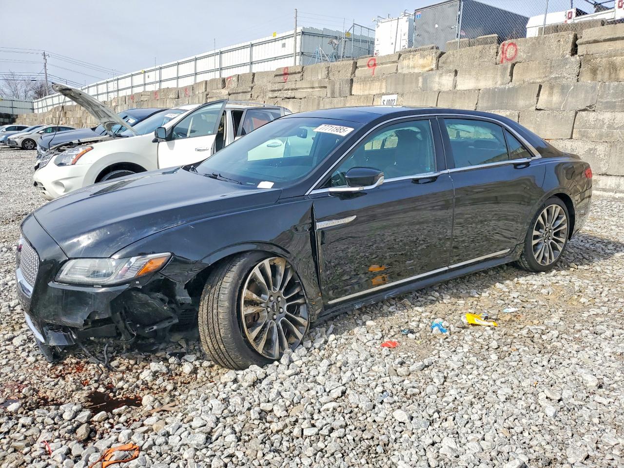 Salvage Lincoln Continental Image