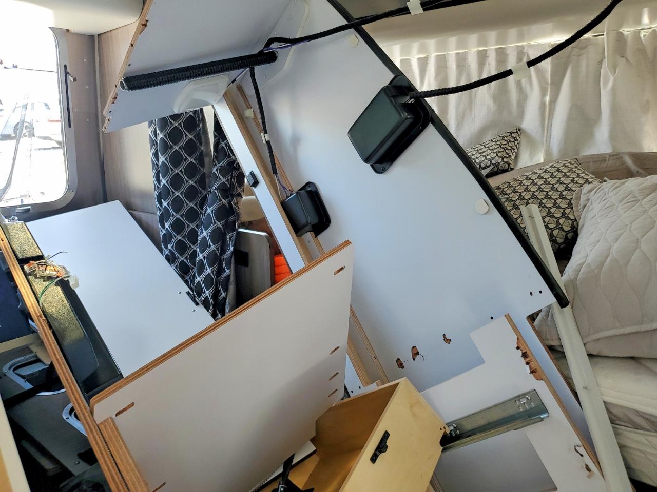 Airstream Caravel