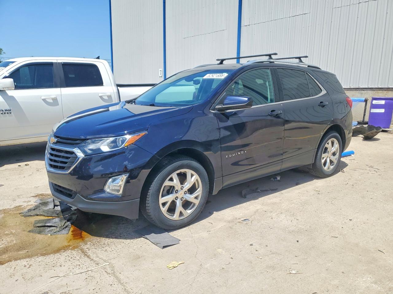 Salvage Chevrolet Equinox Image