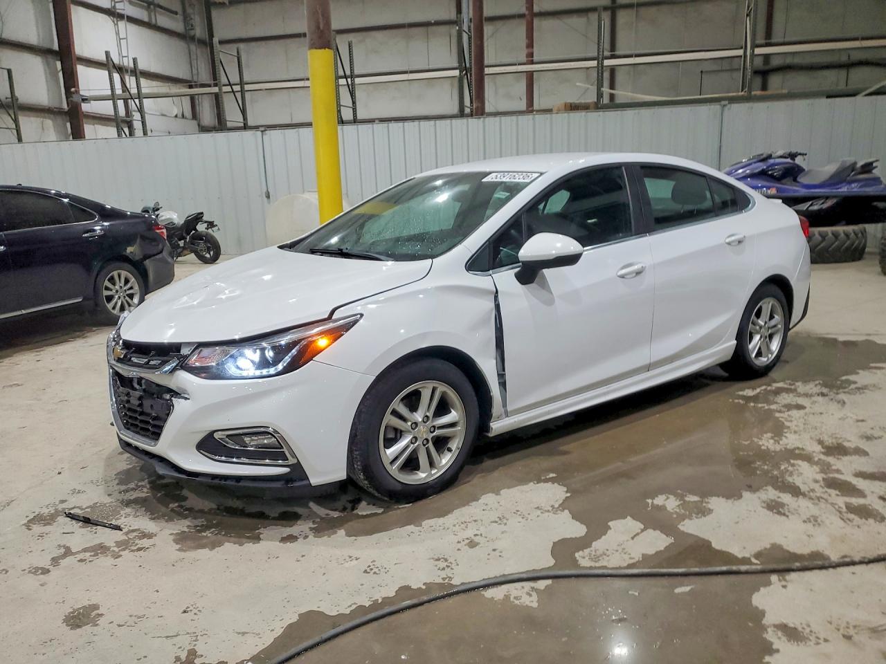 Salvage Chevrolet Cruze Image