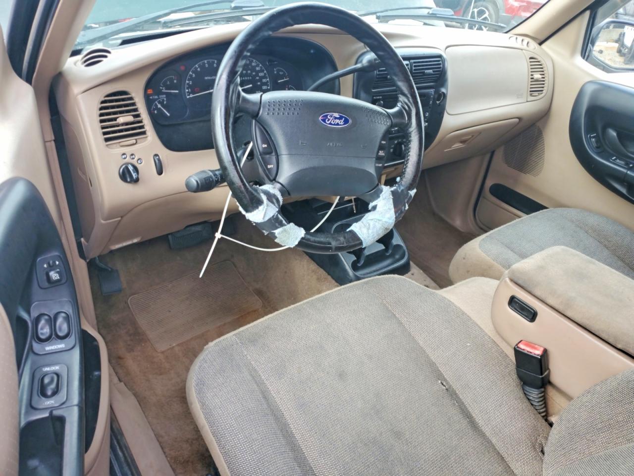 Ford Ranger Super Cab