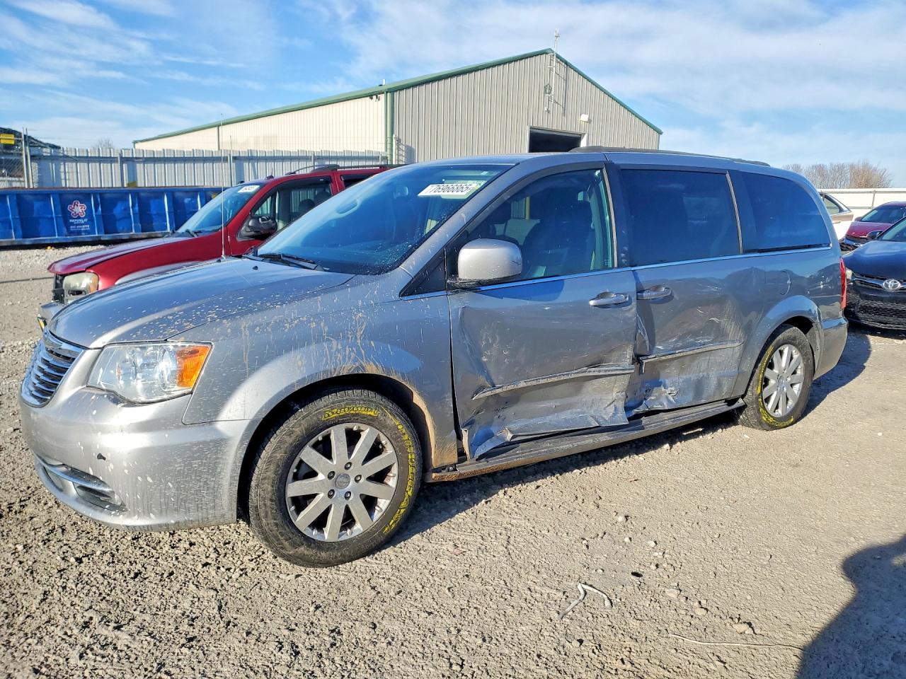 Salvage Chrysler Minivan Image