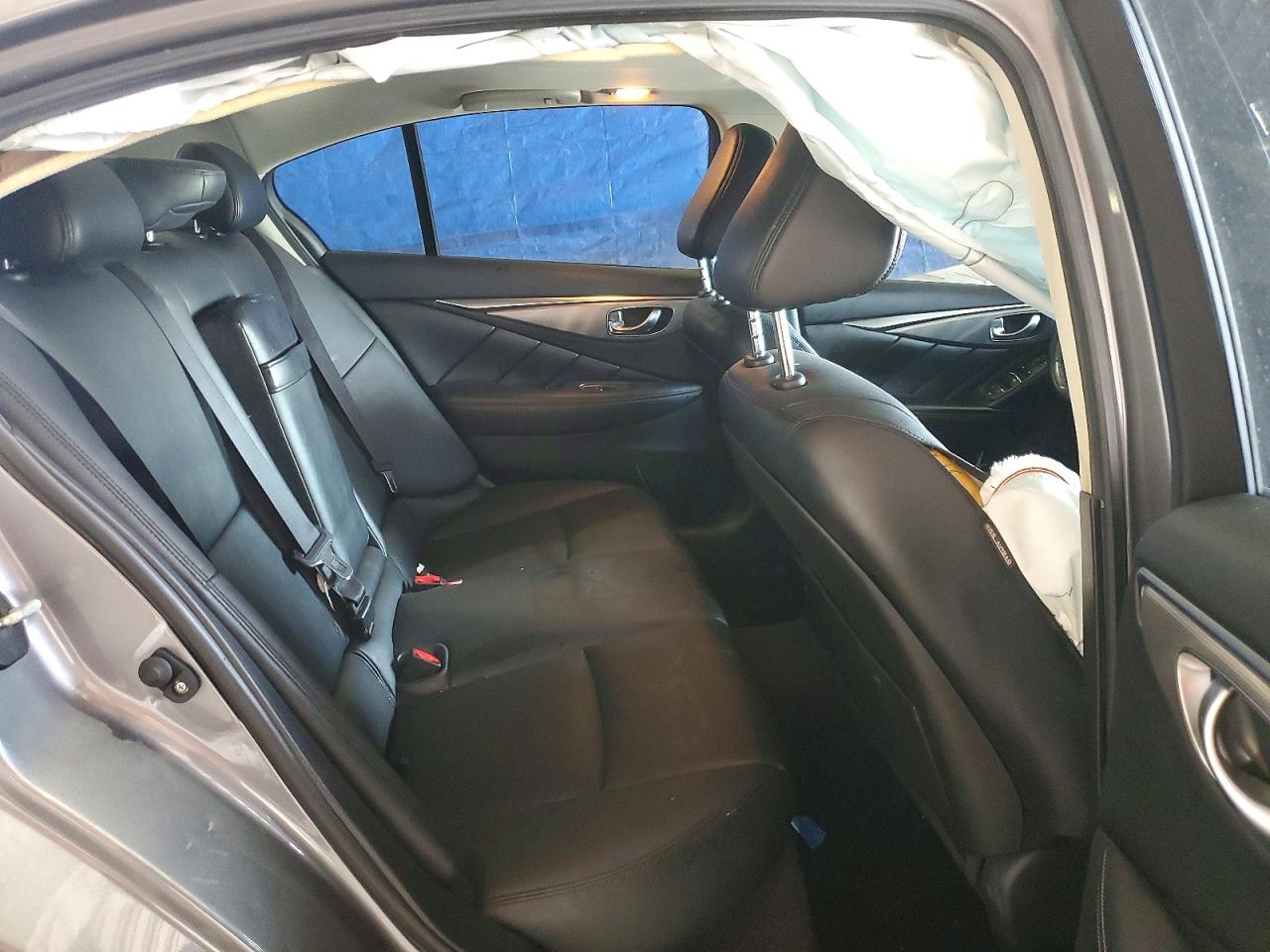 INFINITI Q50 2.0t P 2.0t Premium