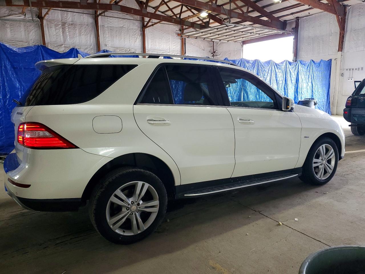 Mercedes-Benz M-Class 350 Bluetec