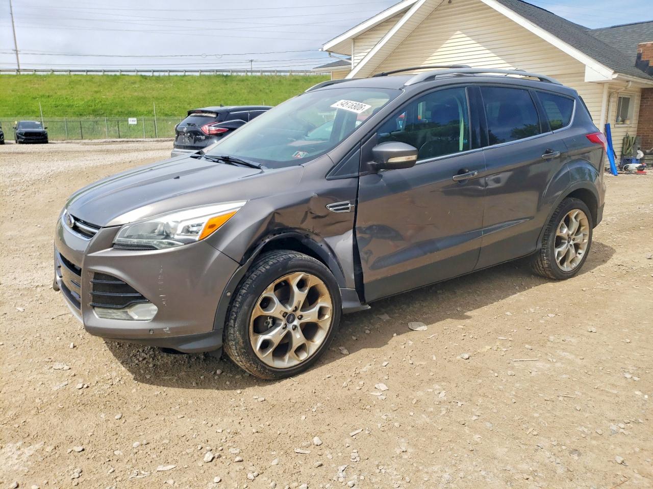 Salvage Ford Escape Image