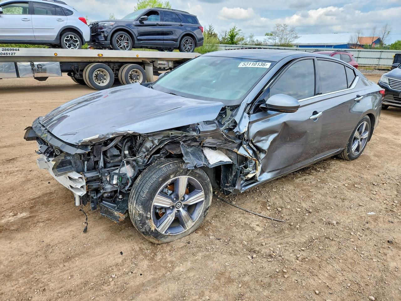 Salvage Nissan Altima Image