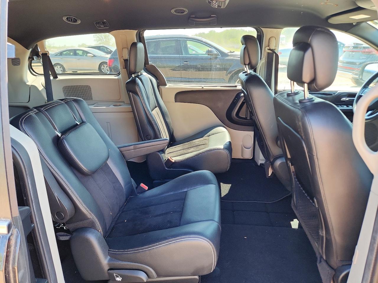 Dodge Caravan Sxt