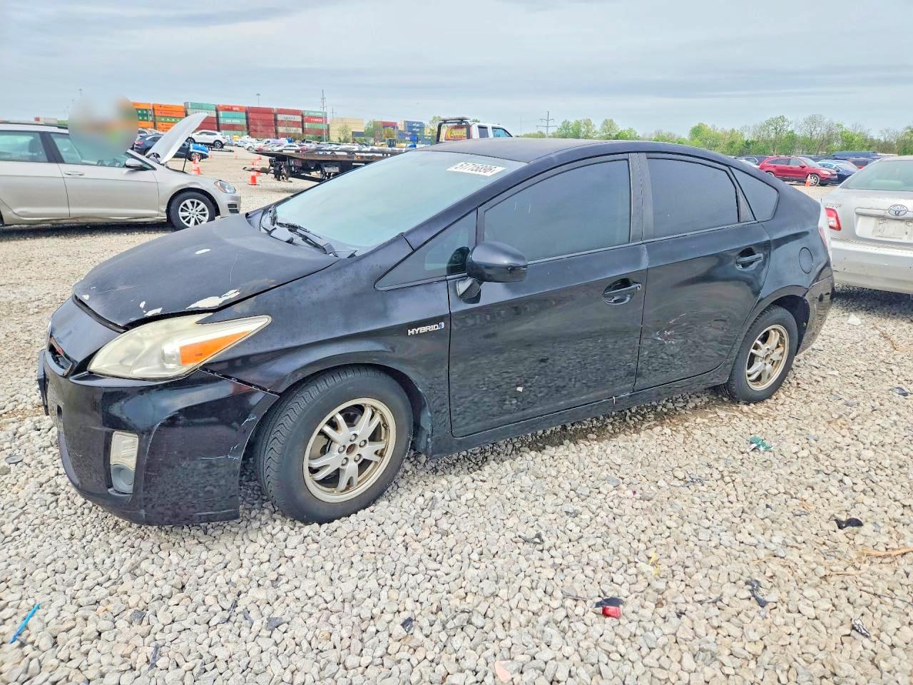 Salvage Toyota Prius Image
