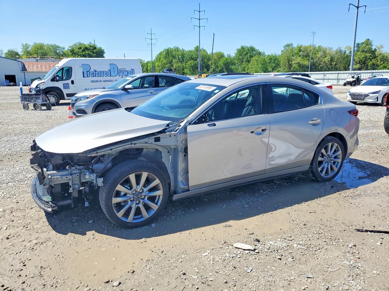 Salvage Mazda 3 Image