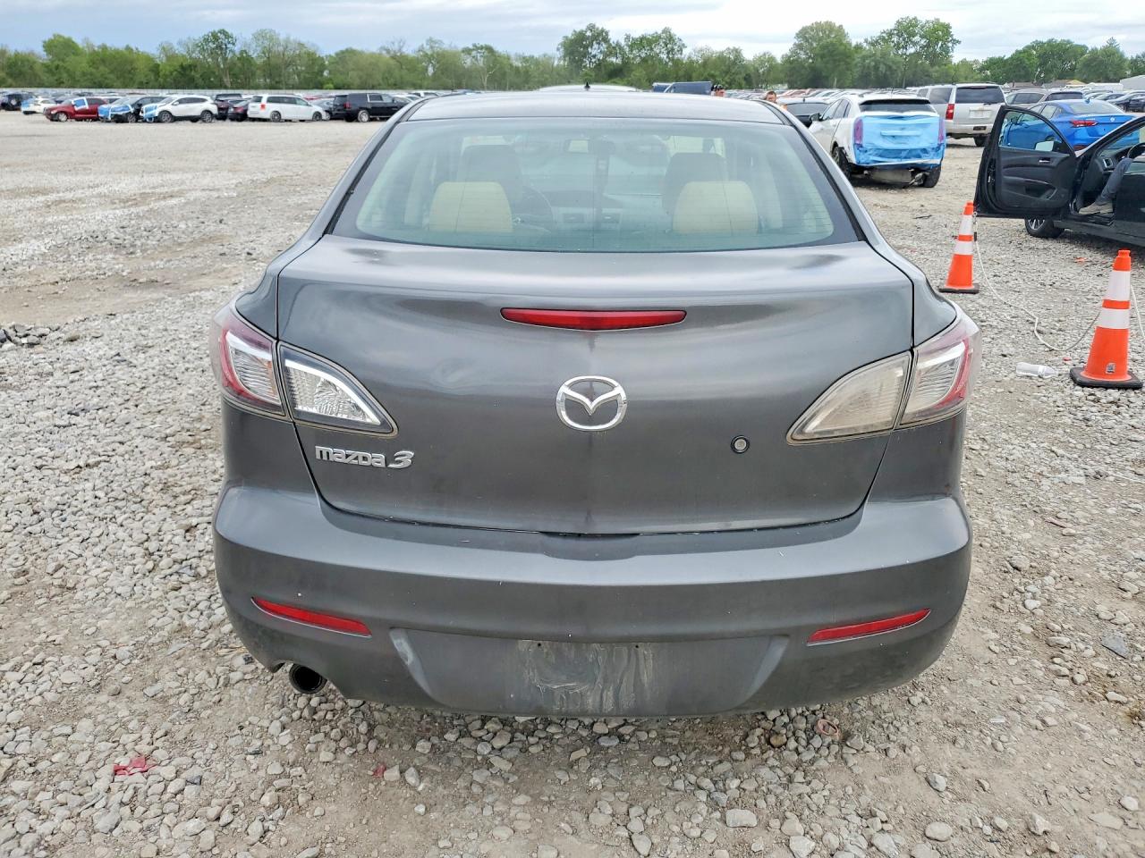 Mazda 3 I