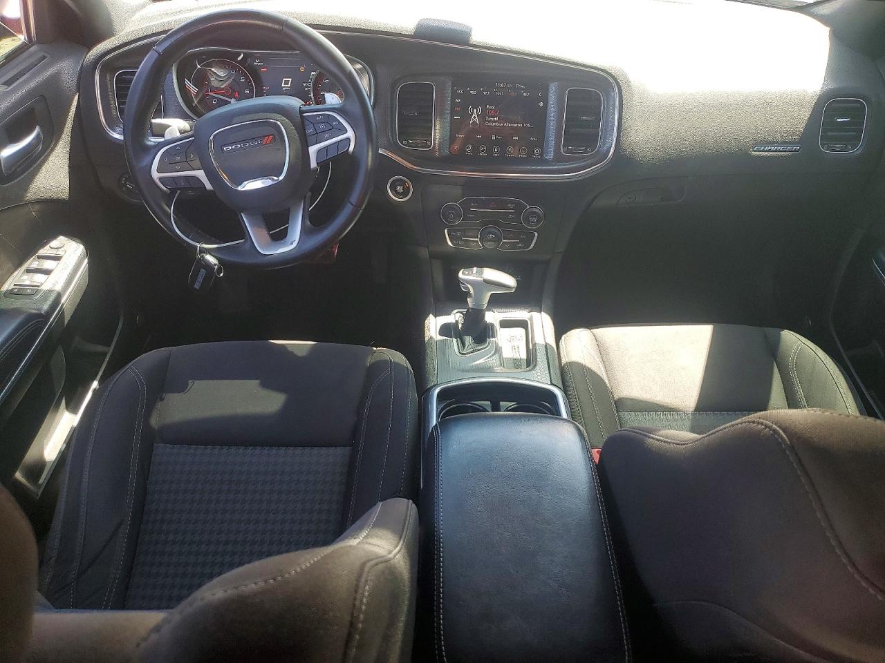 Dodge Charger Sxt