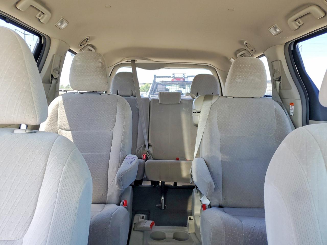 Toyota Sienna Le