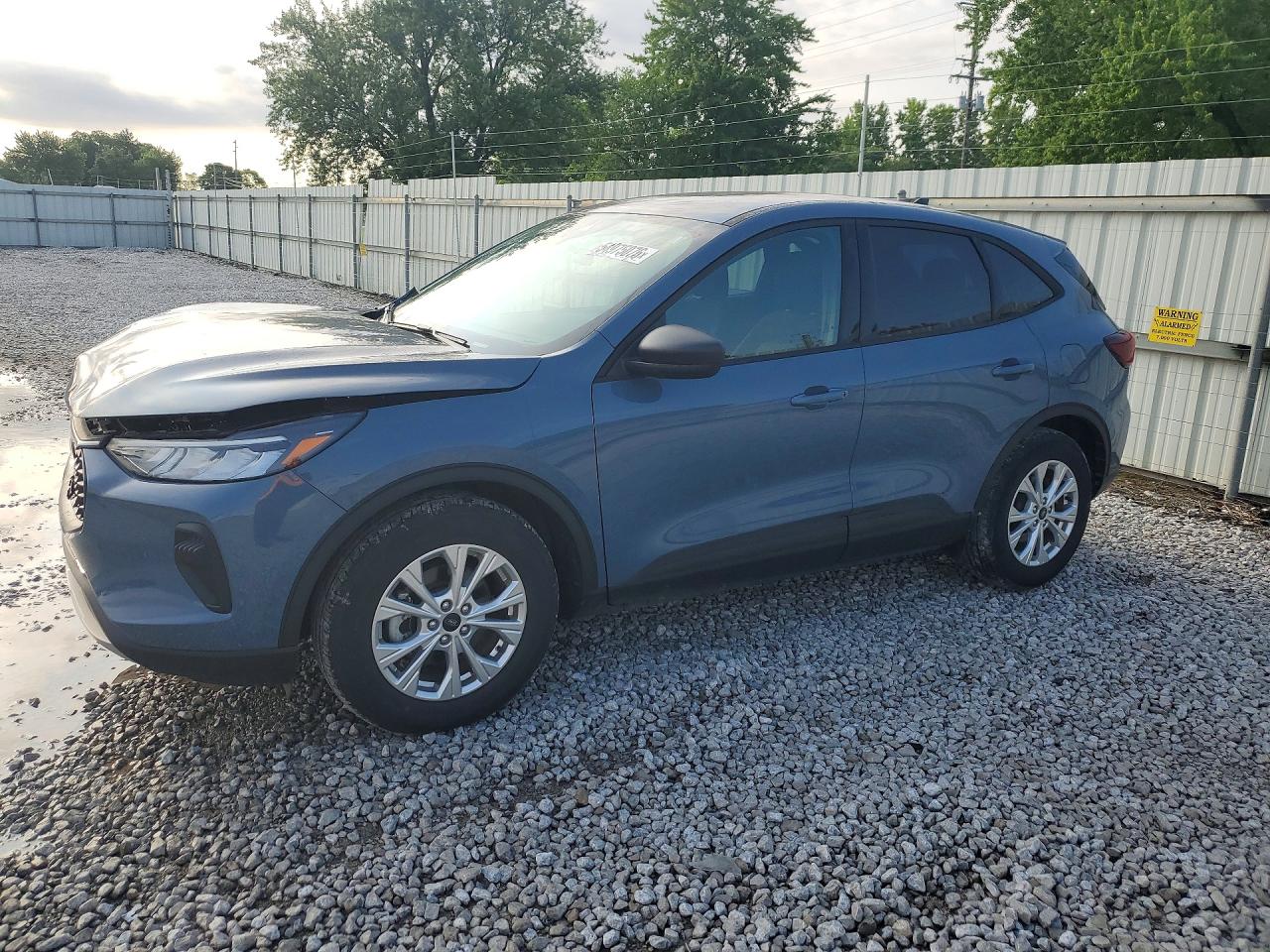 Salvage Ford Escape Image