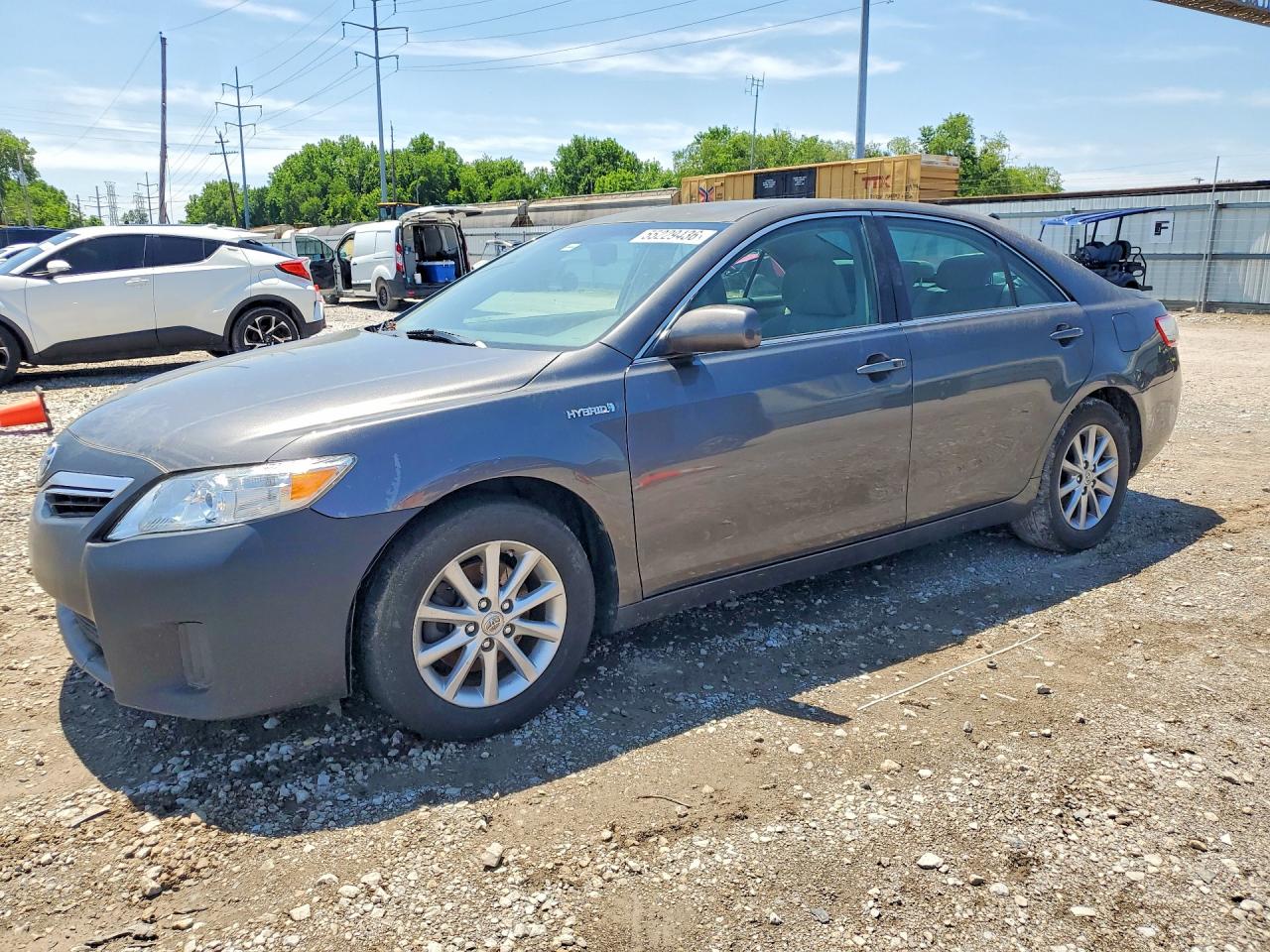Salvage Toyota Camry Image
