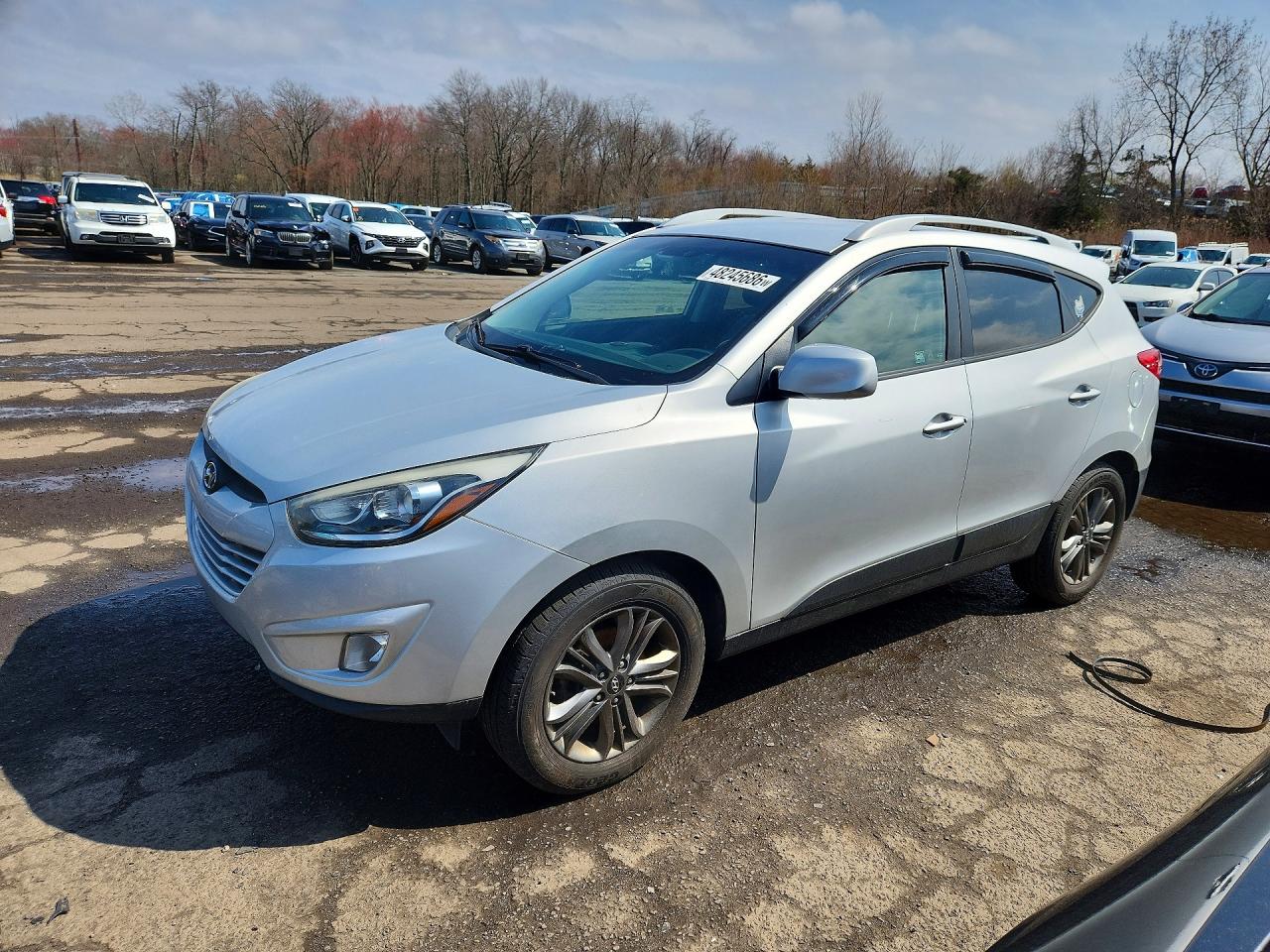 Salvage Hyundai TUCSON Image