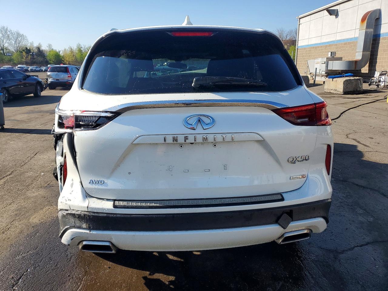 INFINITI Qx Essential