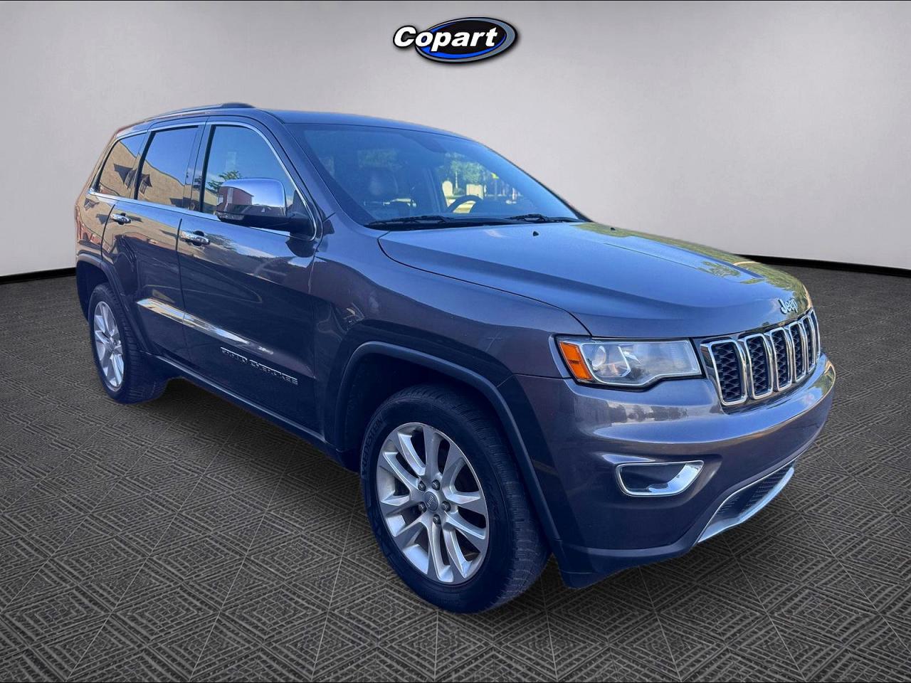 Salvage Jeep Cherokee Image