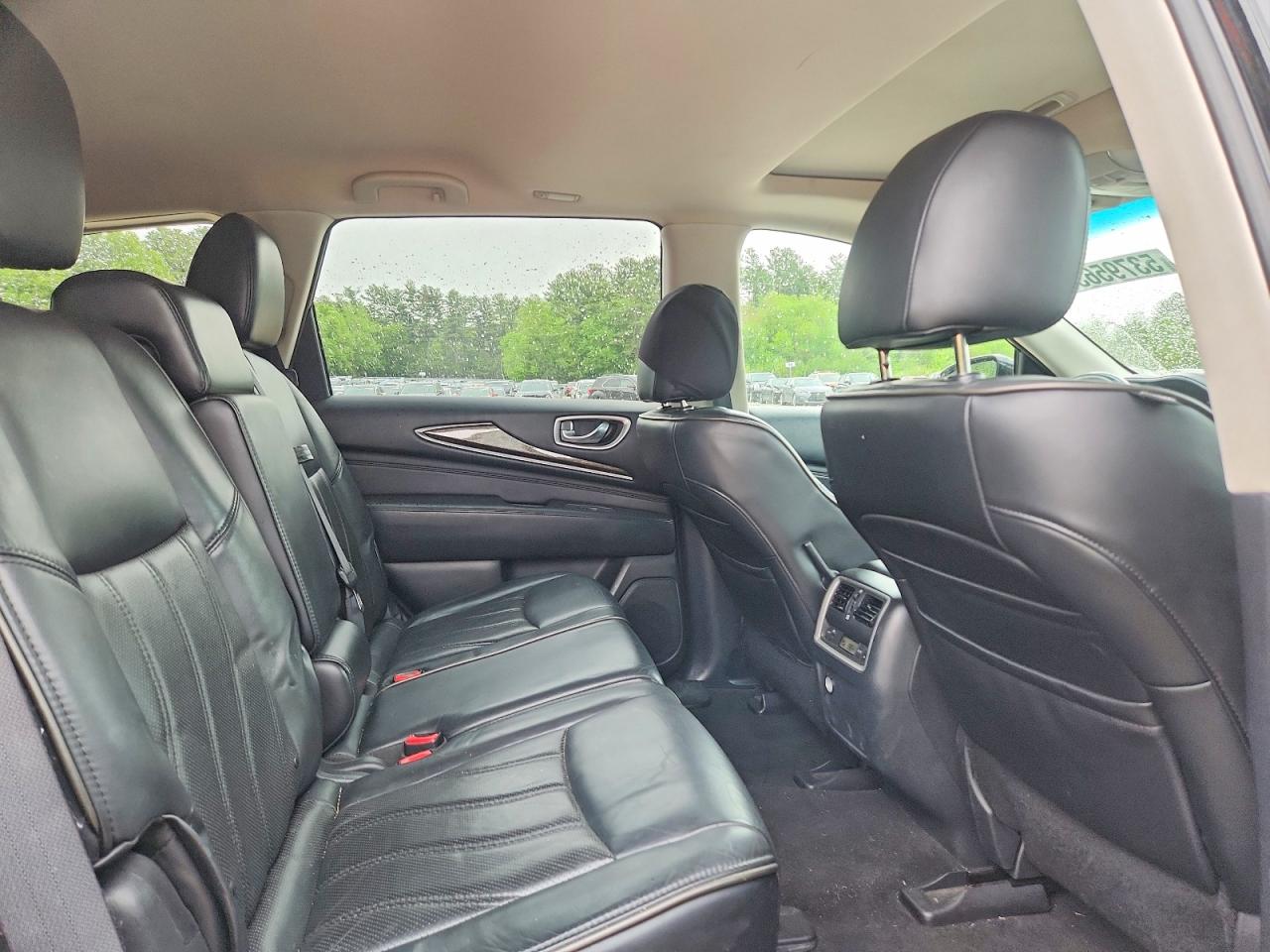 INFINITI JX35 Base