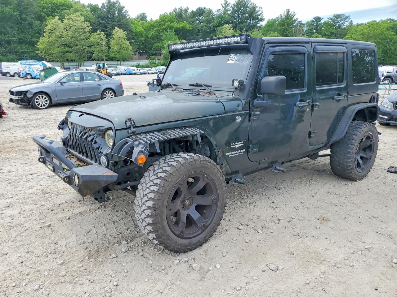 Salvage Jeep Wrangler Image