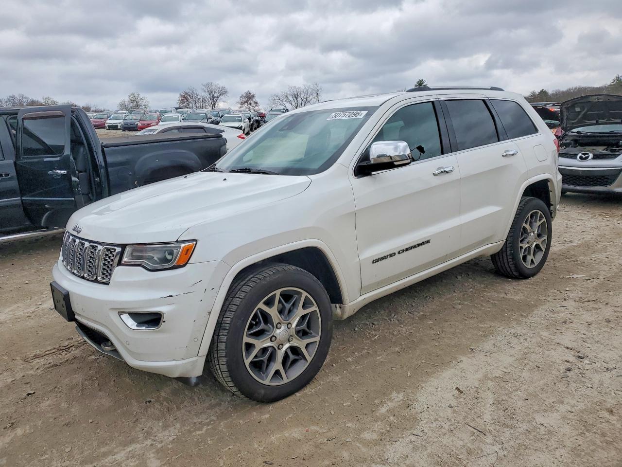 Salvage Jeep Grand Cherokee Image
