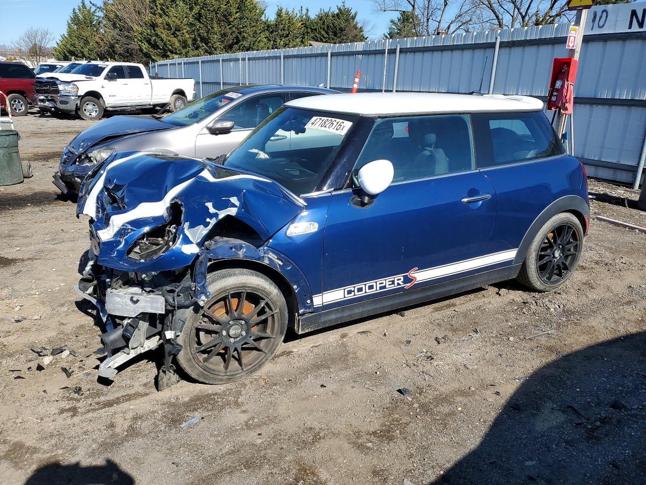 Salvage MINI Cooper Image