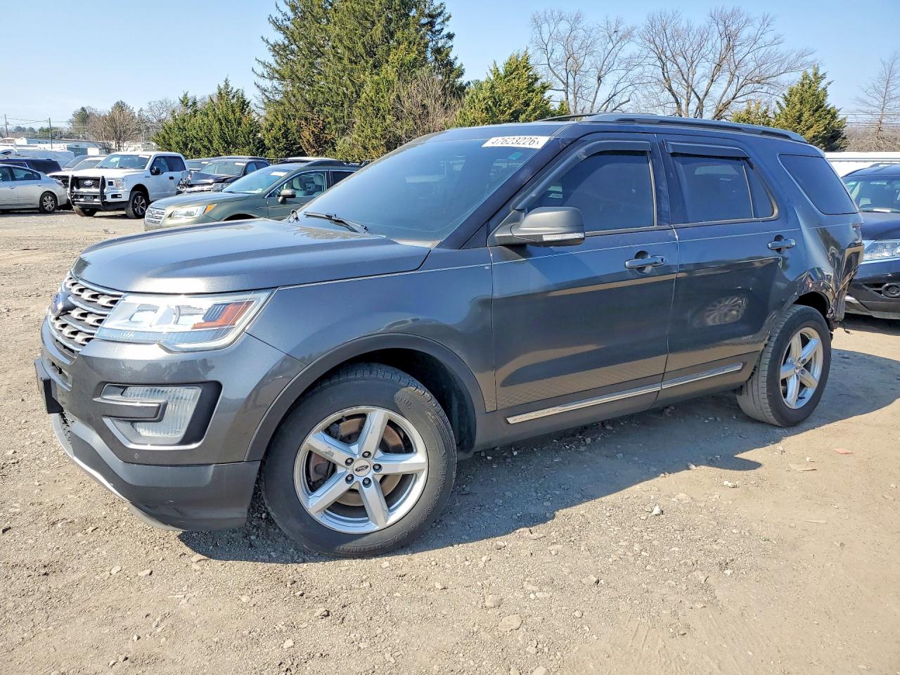 Salvage Ford Explorer Image