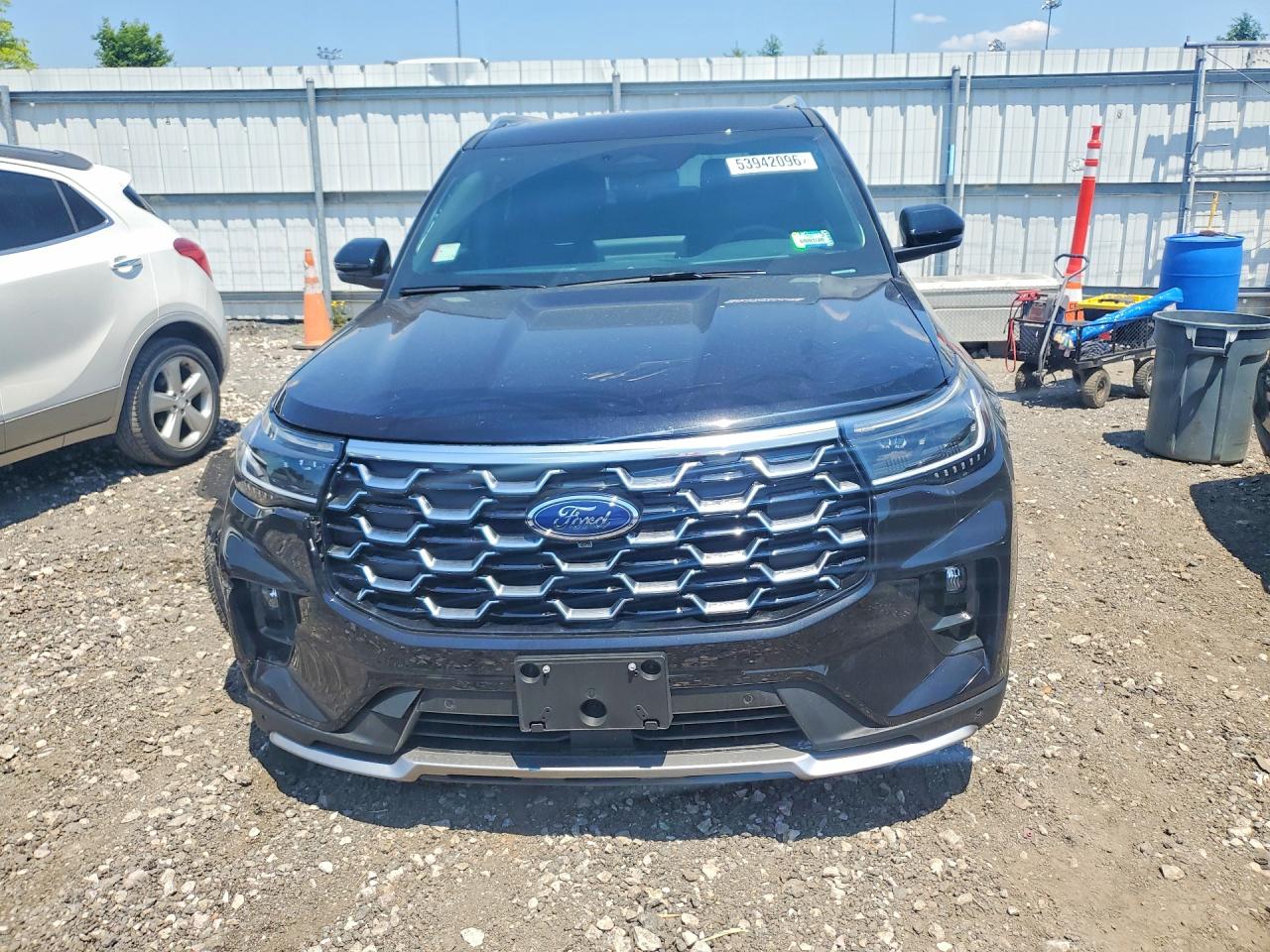 Ford Explorer Platinum