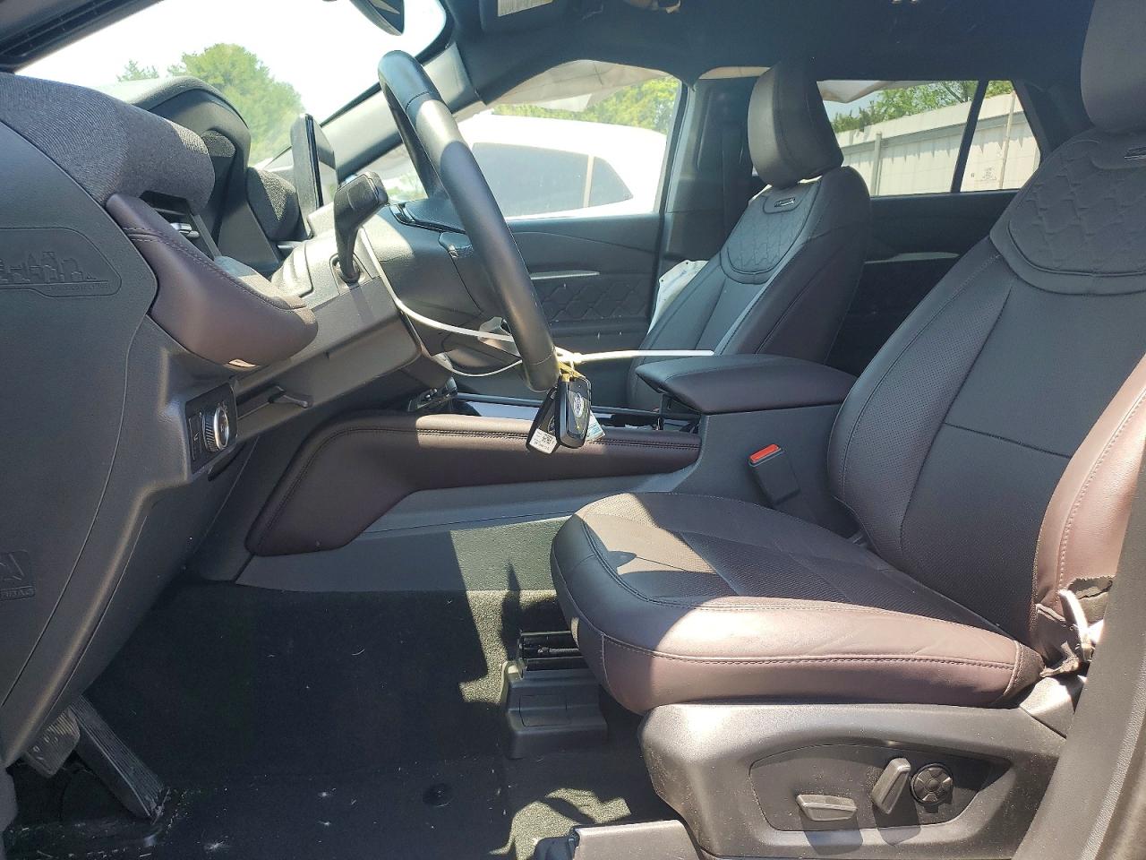 Ford Explorer Platinum