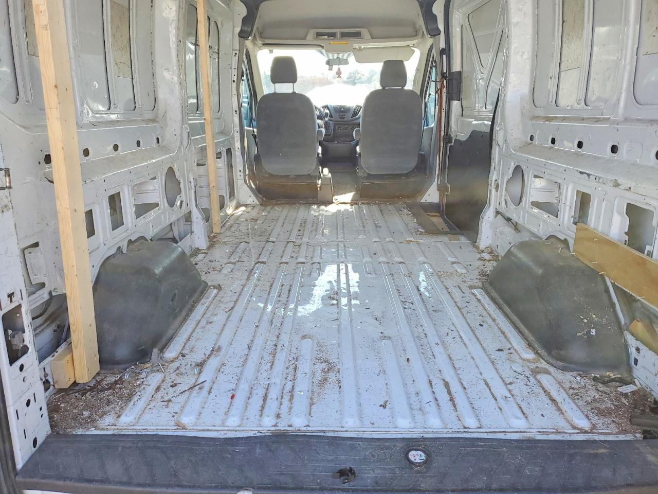 Ford Transit T-250