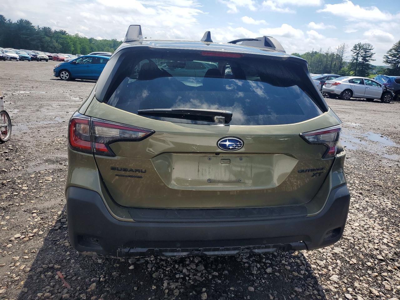 Subaru Outback Onyx Edition Xt